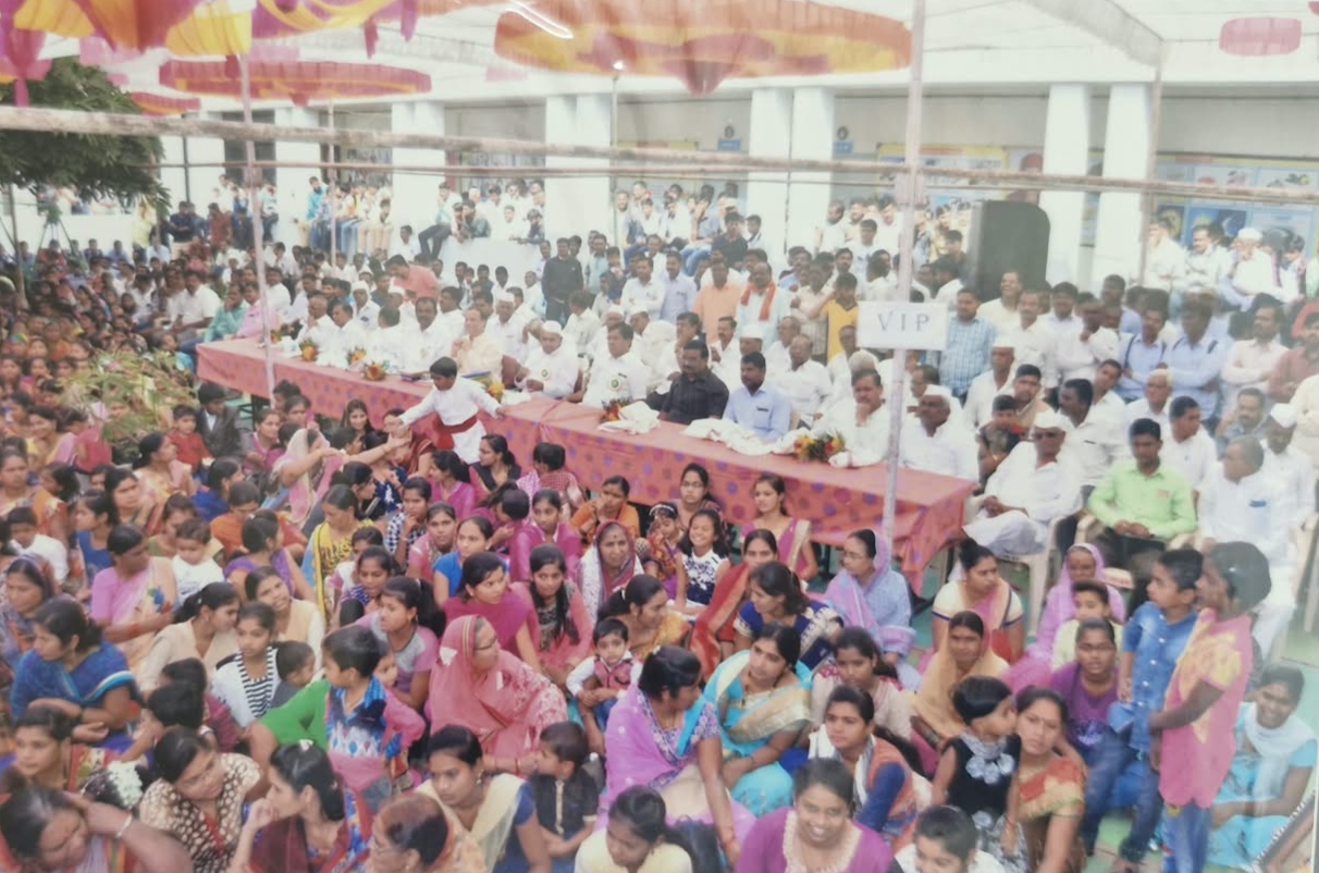 Massive crowd